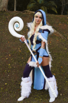 crystal_maiden_dota_2_cosplay_by_icecharizardcosplay